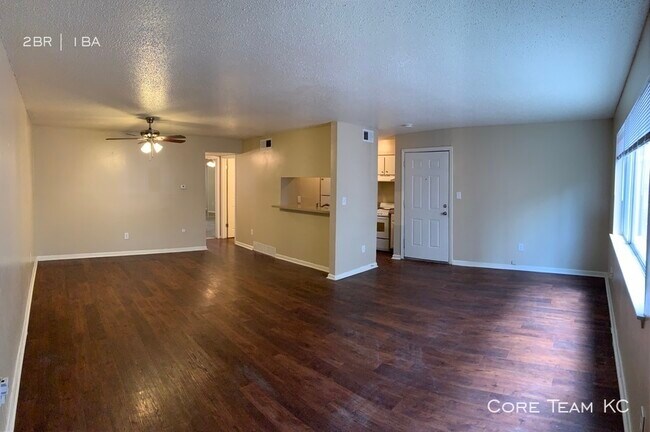 Building Photo - 2 Bedroom at 3921 Wyandotte