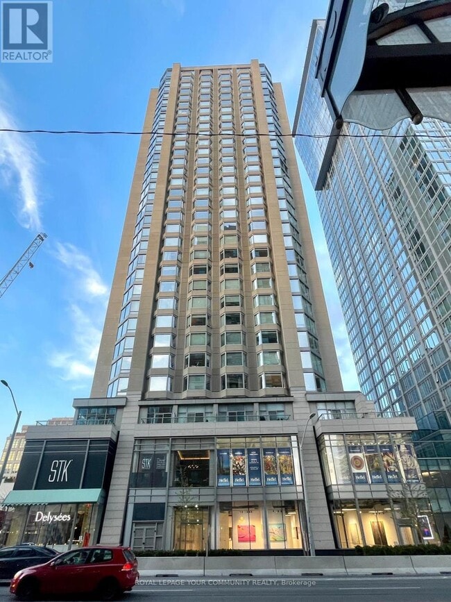 Photo du bâtiment - 155 Yorkville Ave