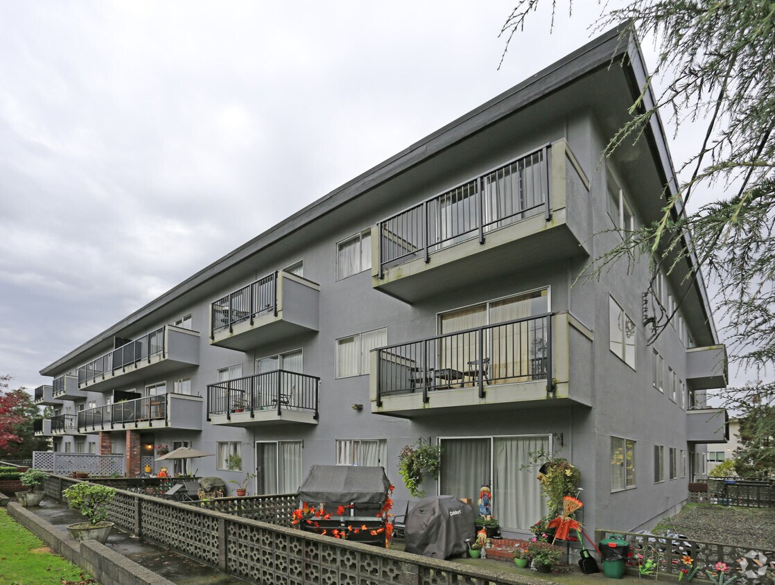 Primary Photo - Lori Ann Apartments