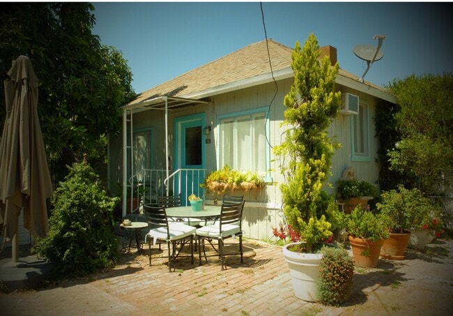 Photo - 826 E Kensington Rd (Los Angeles, CA) Townhome