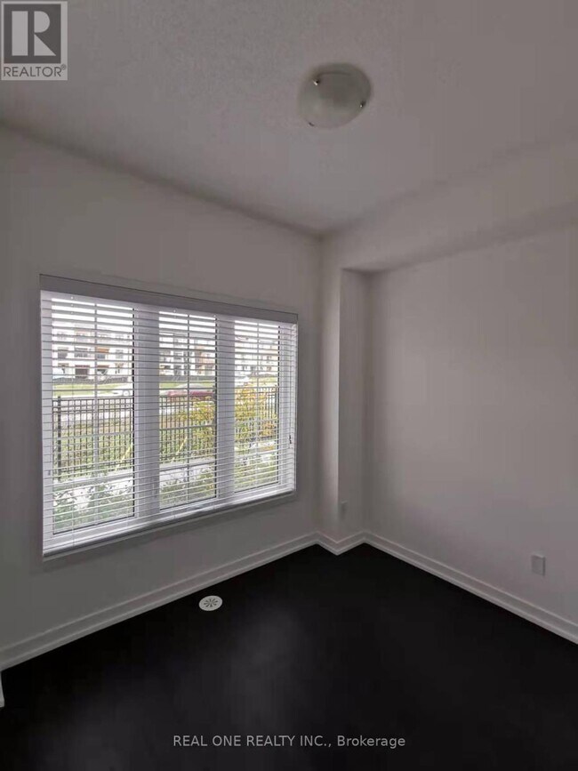 Building Photo - 209 Harding Park St