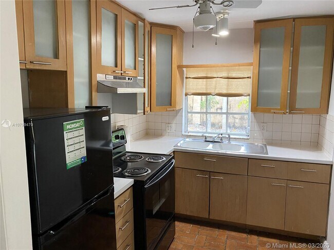 Building Photo - 7534 SW 64th St