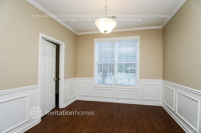 Building Photo - 1070 Soaring Dr NE