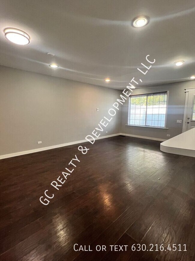 Foto del edificio - 1418 Normantown Rd
