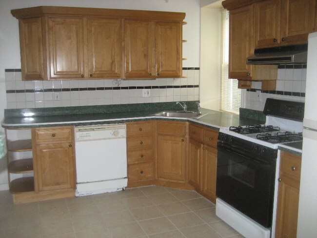 Foto del edificio - 235 Greenough St