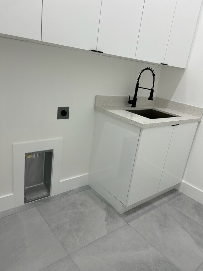Foto del edificio - 4329 SW 16th Pl