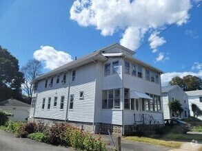 Building Photo - 61 Dysart St