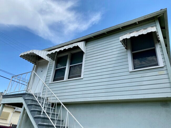 Puerta principal - 2914 Cimarron St