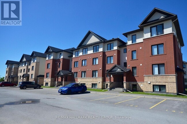 Photo du bâtiment - 205 Bluestone Private