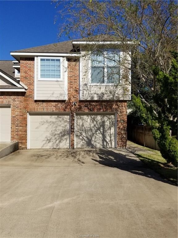 Building Photo - 4307 Spring Hill Dr
