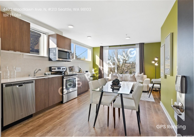 Foto del edificio - 4422 Woodlawn Ave N