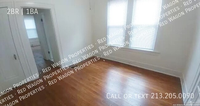 Building Photo - 415 W Mistletoe Ave