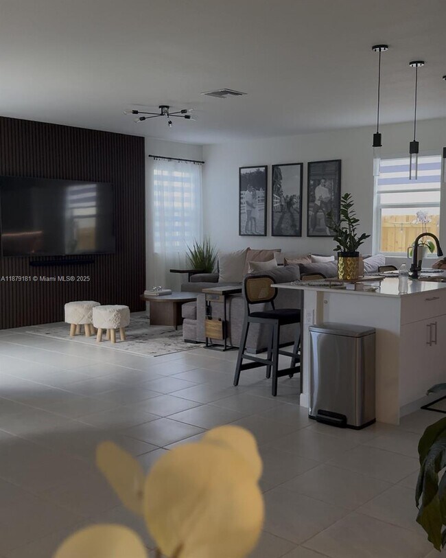 Foto del edificio - 2415 SE 23rd Rd