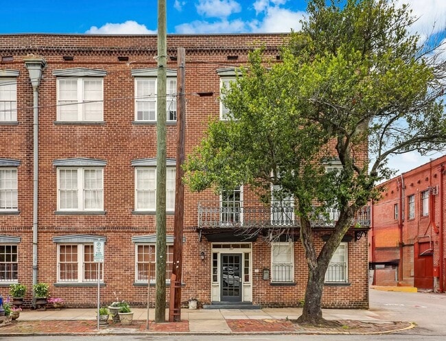 Building Photo - 217 Abercorn St