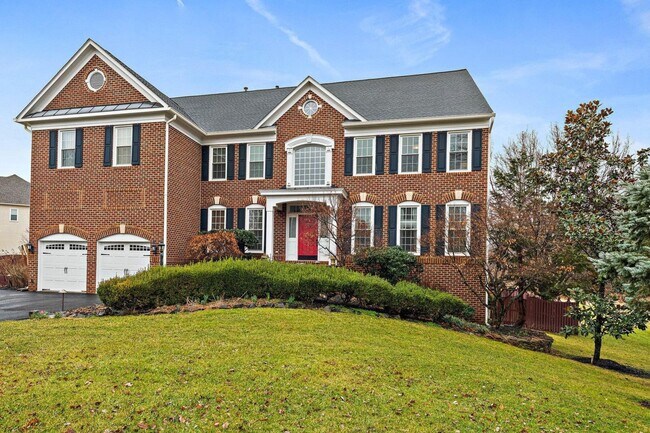 Building Photo - 21922 Hyde Park Dr
