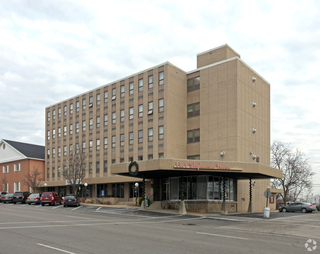 Primary Photo - Fort Stevenson House Apartments