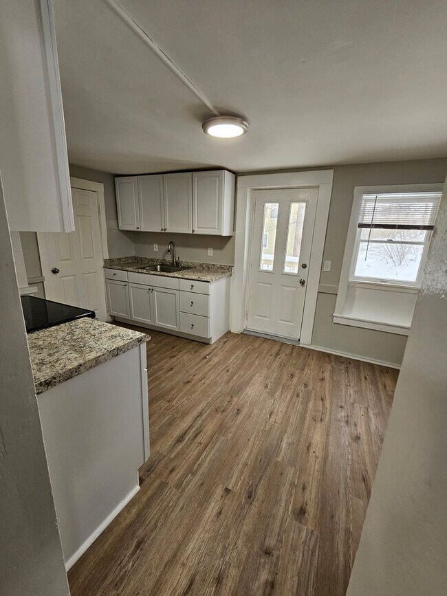 Foto del edificio - 116-120 Elm St