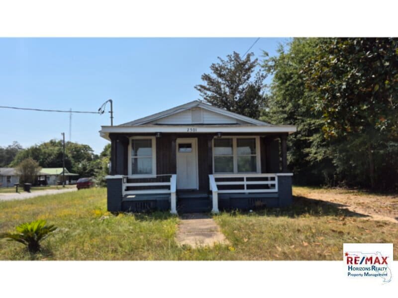 Primary Photo - Charming Home on Corner Lot