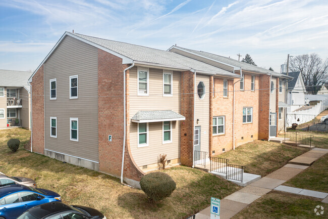 Foto del edificio - Carriage Place Apartments