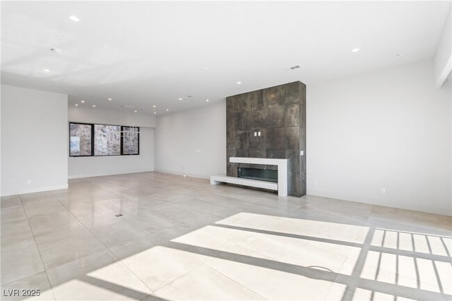 Building Photo - 386 Tranquil Peak Ct