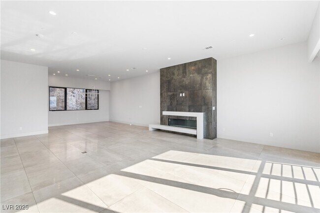 Foto del edificio - 386 Tranquil Peak Ct