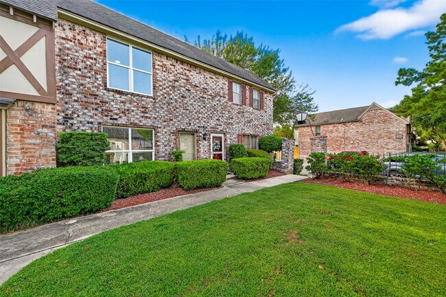Building Photo - 14719 Barryknoll Ln