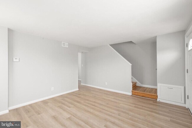 Building Photo - 2015 Dineen Dr