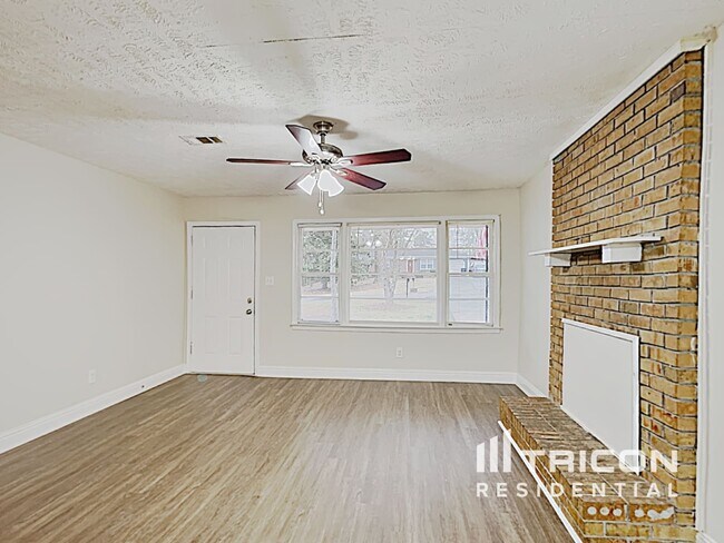 Foto del edificio - 3151 Ridgecrest Dr
