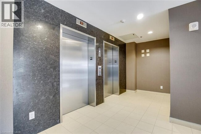 Building Photo - 5001 Corporate Dr