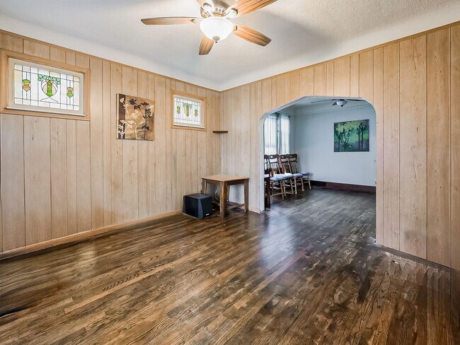 Building Photo - AVAILABLE NOW! Charming 3-Bedroom Home in Warren!