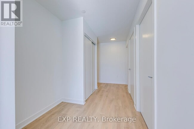 Building Photo - 1037 The Queensway