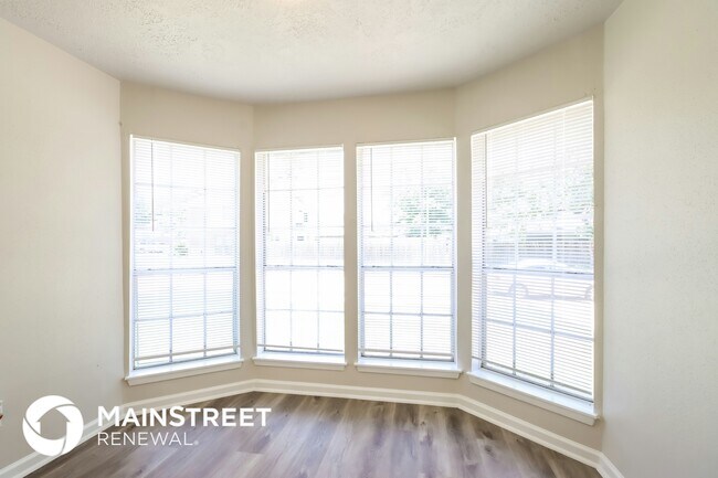 Foto del edificio - 5312 Lynngate Dr