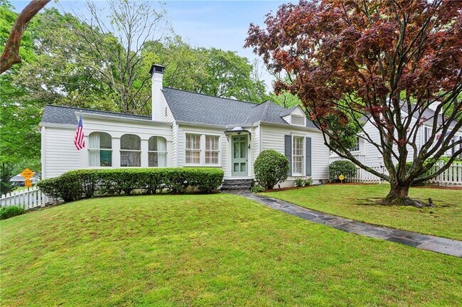 Building Photo - 361 Redland Rd NW