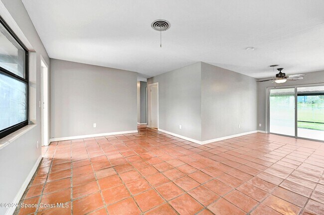 Building Photo - 1483 Palmwood Dr