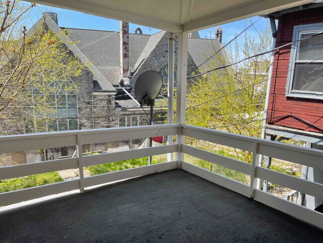Building Photo - 1358 Perkiomen Ave