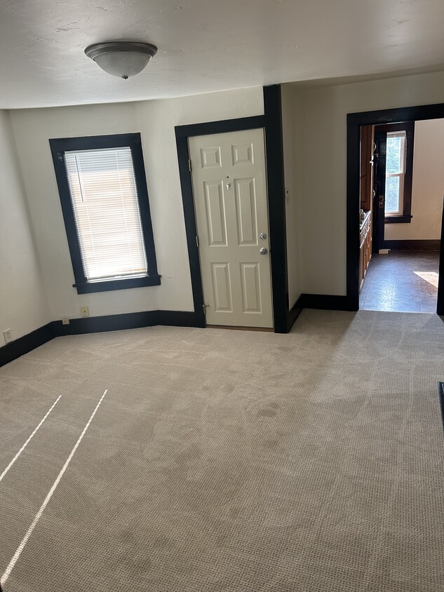 Livingroom to kitchen - 516 14th Ave
