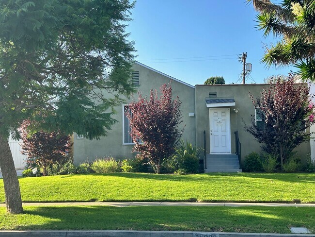 Foto del edificio - 10923 Ayres Ave