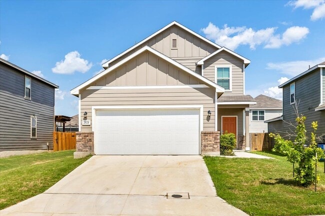 Building Photo - 2521 Ayers Dr