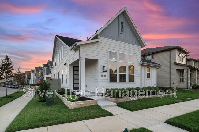 Building Photo - 1001 14th St