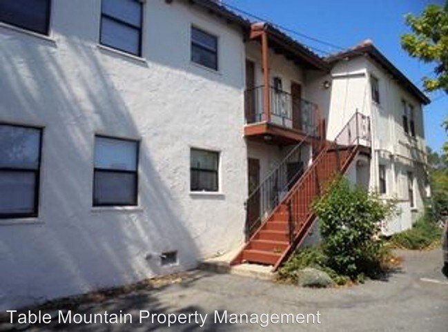 Building Photo - 1 br, 1 bath Apartment - 1204 Washington Ave