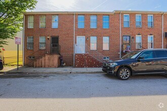 Building Photo - 1322 N Stockton St