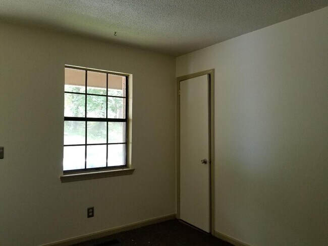 Foto del edificio - 3439 Cagle Rd