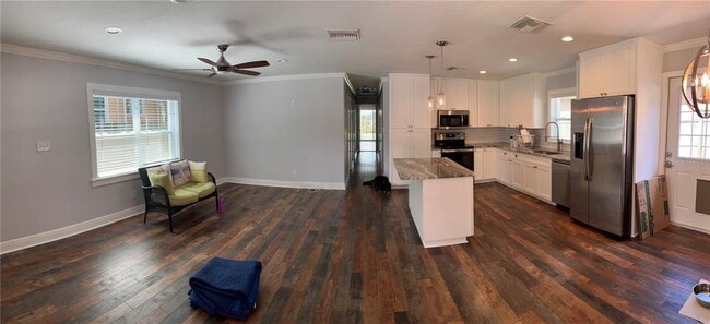 Foto del edificio - 929 E Shadowlawn Ave