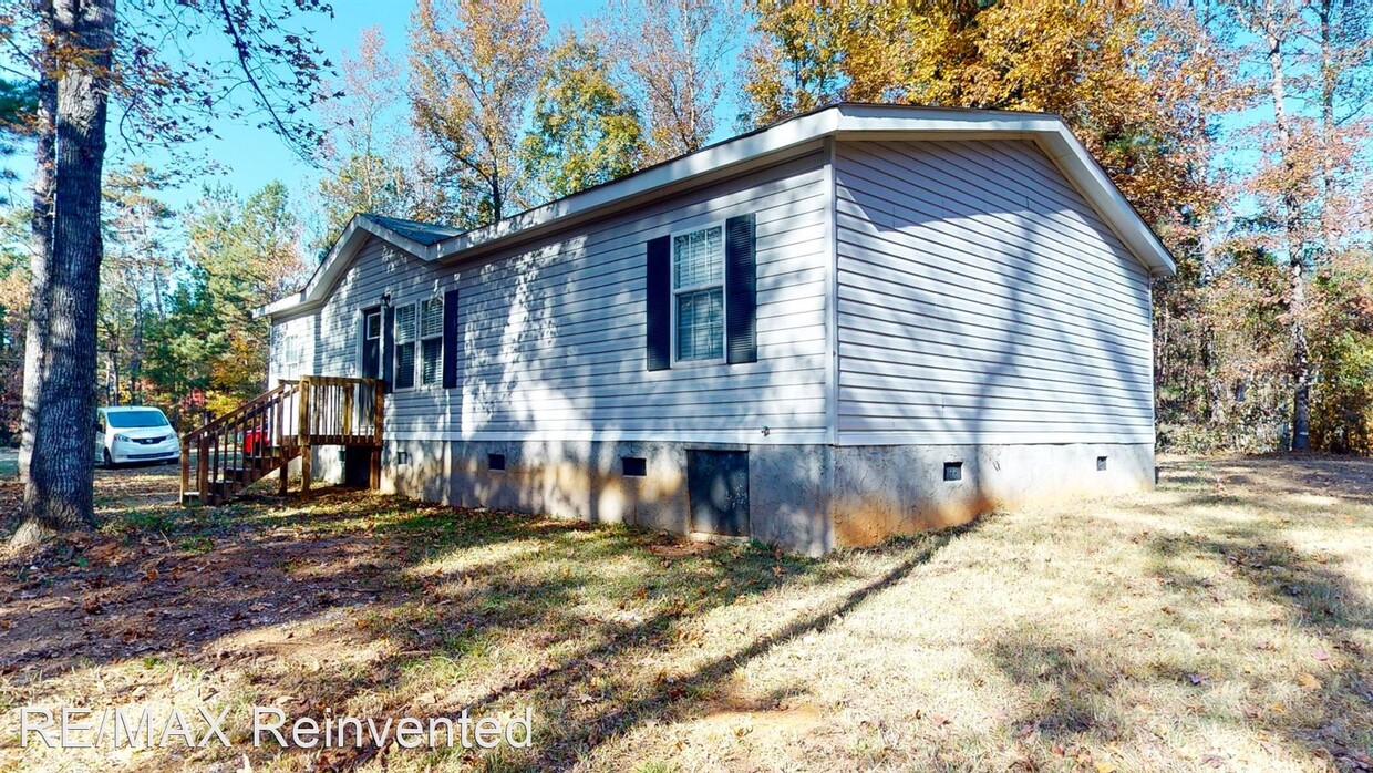Primary Photo - 4 br, 2 bath House - 221 Dogwood Lane