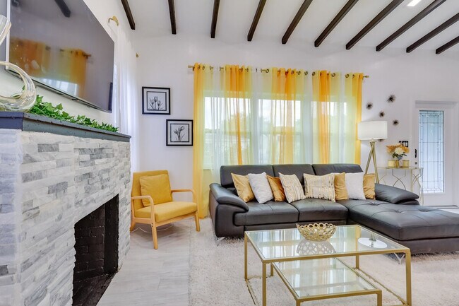 Foto del edificio - 774 NW 49th St