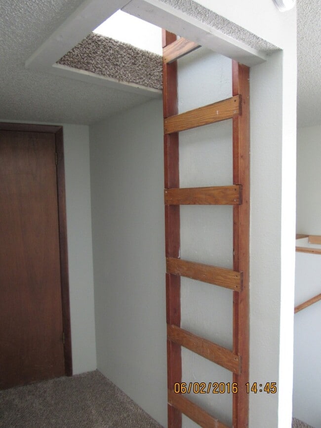 Foto del edificio - 749 Elder Ct