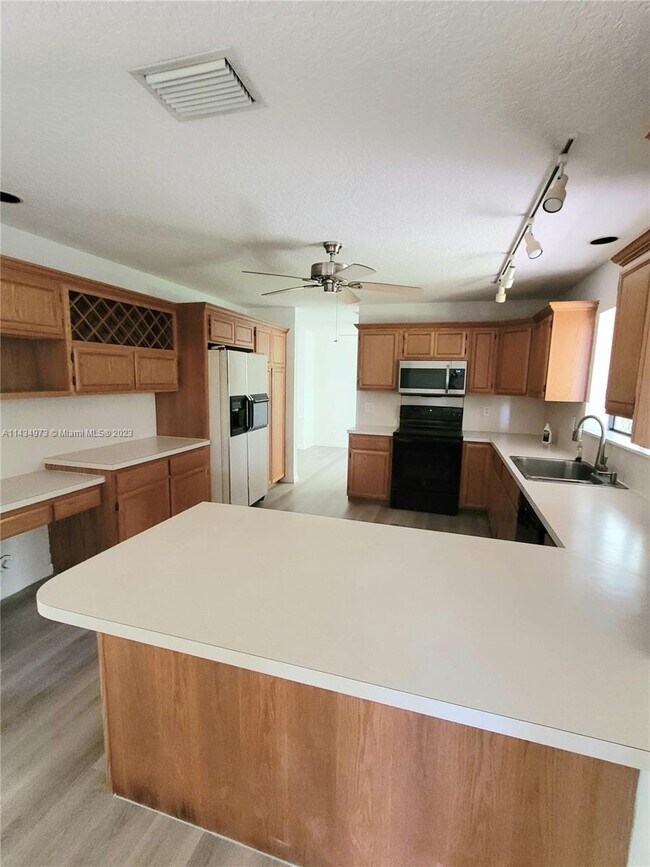 Foto del edificio - 17250 38th Ln N