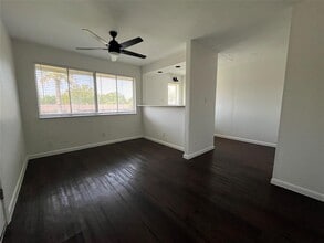 Building Photo - 3304 Red River St