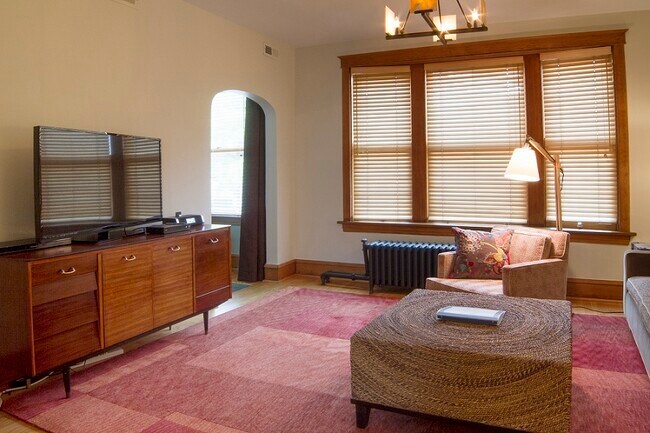 Foto del edificio - 2134 N Damen Ave