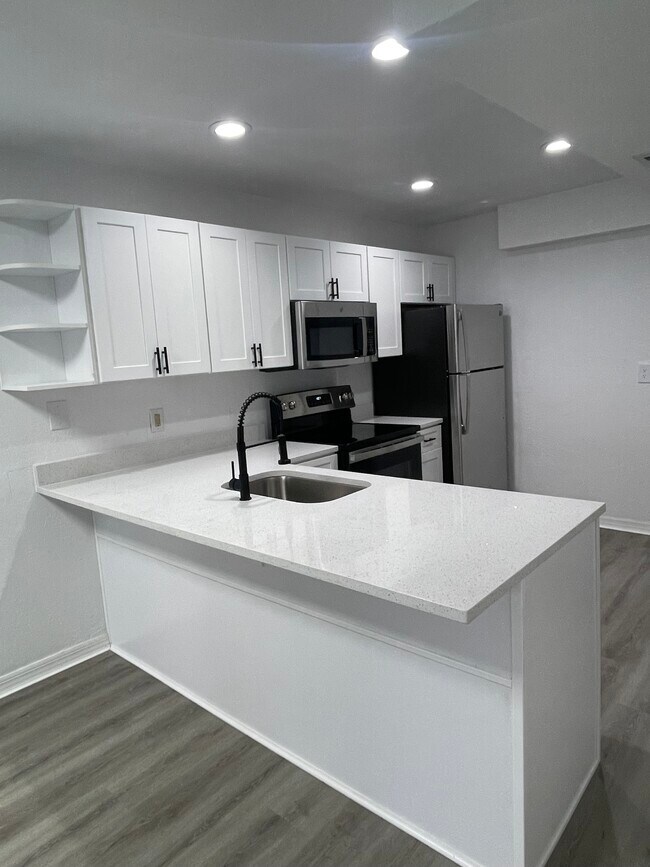 Oakbrook Walk Apartments Apartments at 1331 SW 13th St Gainesville, FL